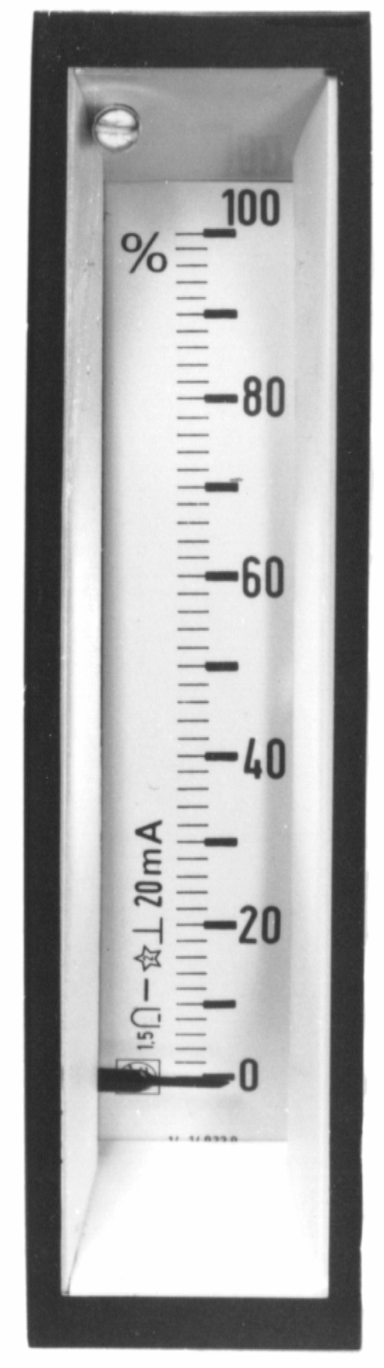 image033